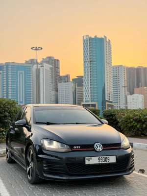 2014 Volkswagen Golf in dubai