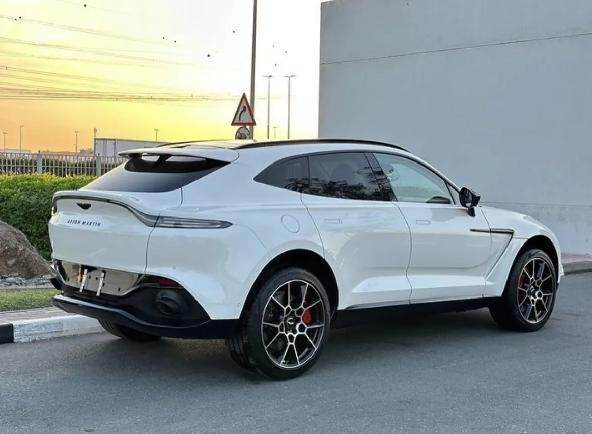 2021 Aston Martin DBX