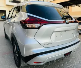 2022 Nissan KICKS