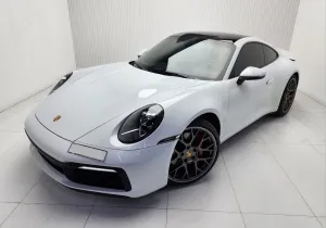 2022 Porsche 911 Carrera in dubai