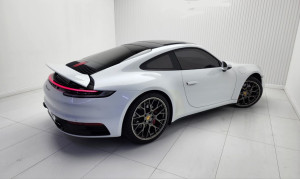 2022 Porsche 911 Carrera