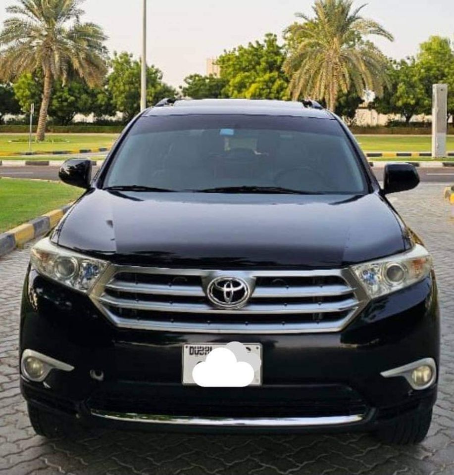 2012 Toyota Highlander in dubai