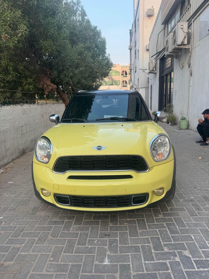 2013 Mini Countryman in dubai