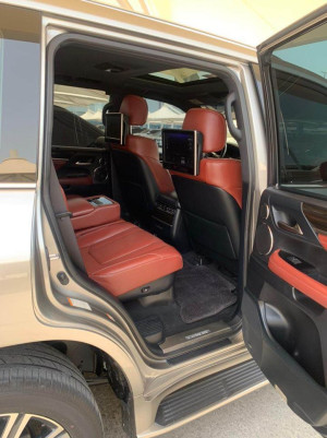 2019 Lexus LX 570