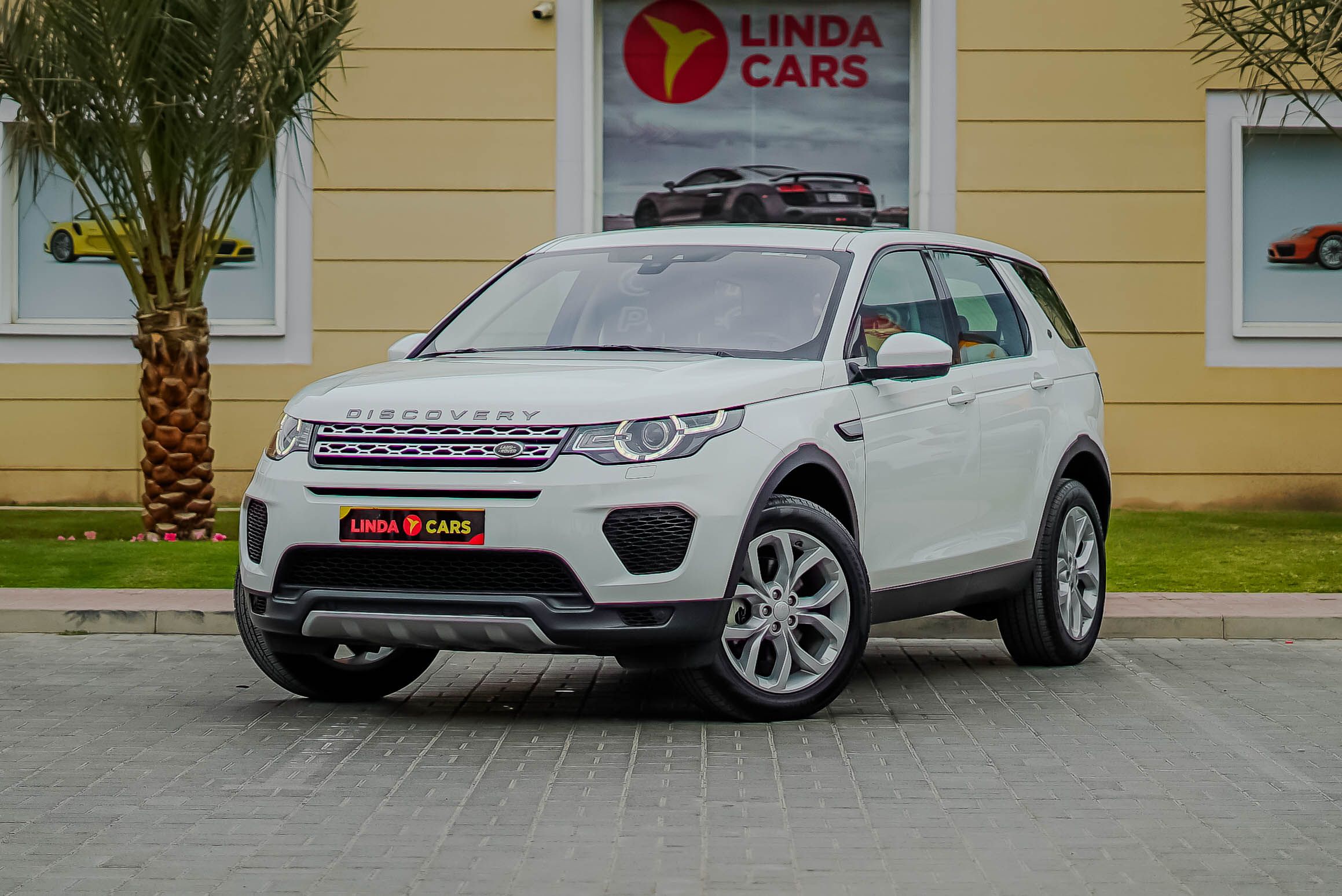 2016 Land Rover Discovery Sport in dubai