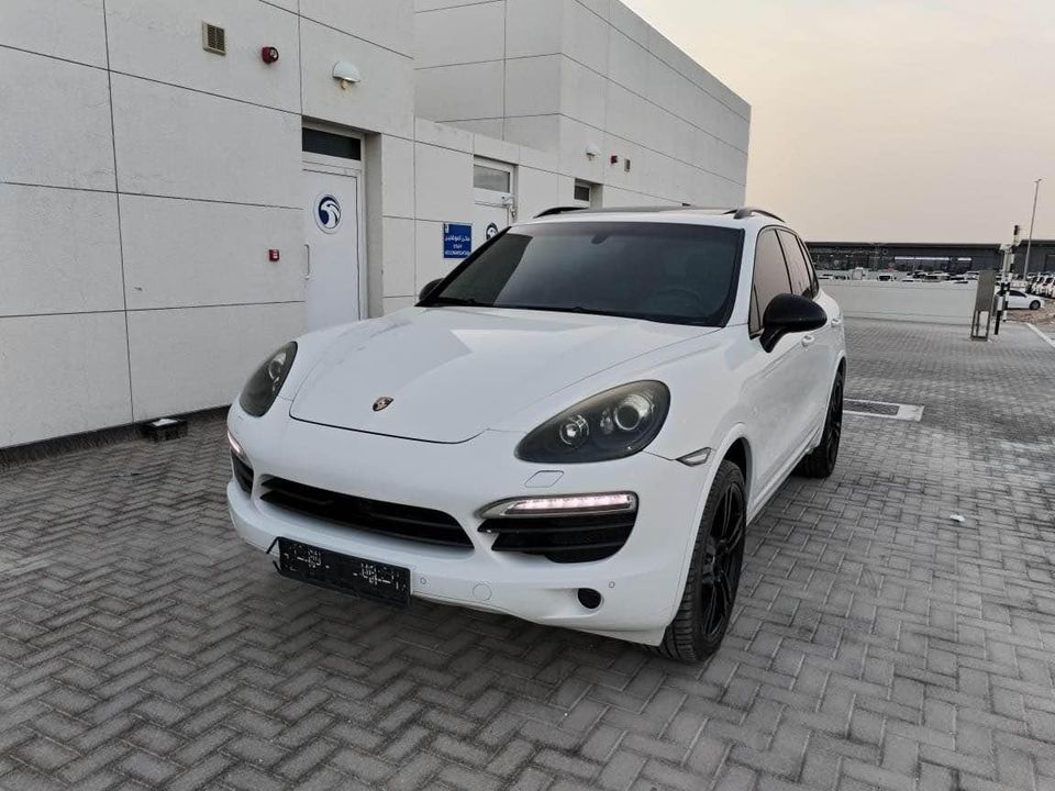 2016 Porsche Cayenne in dubai