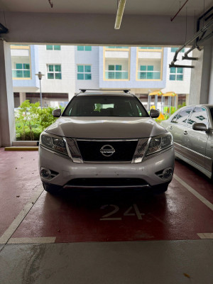 2013 Nissan Pathfinder in dubai