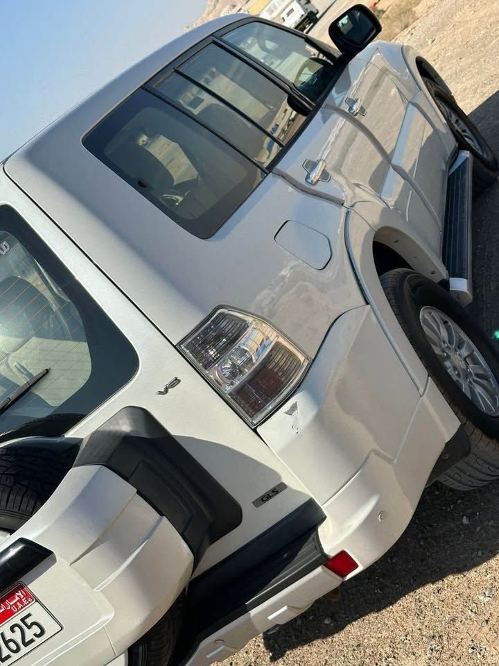 2011 Mitsubishi Pajero