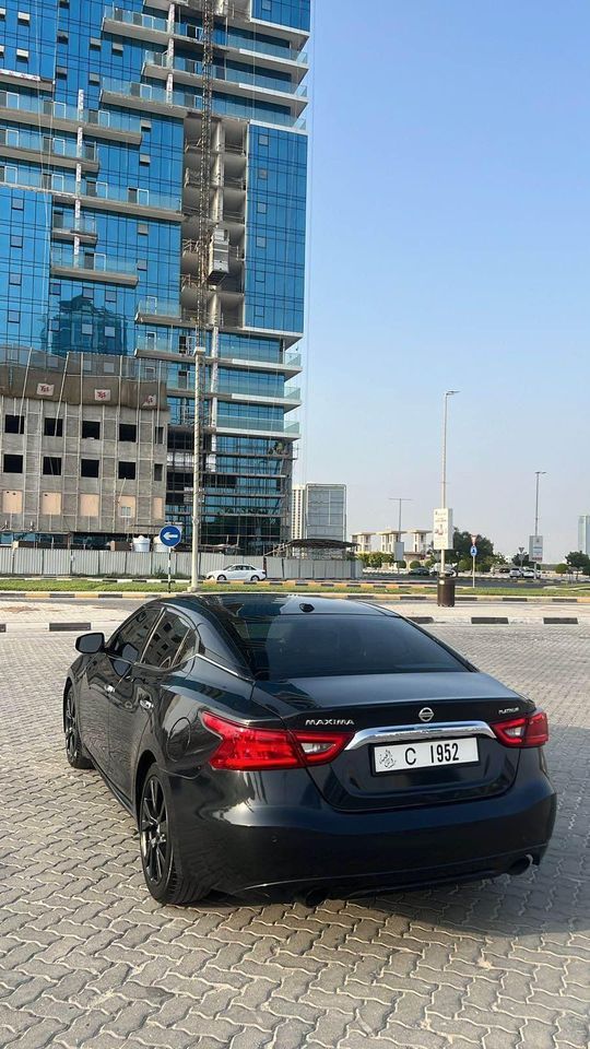 2017 Nissan Maxima in dubai