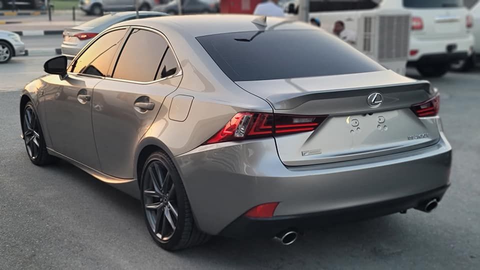 2016 Lexus IS