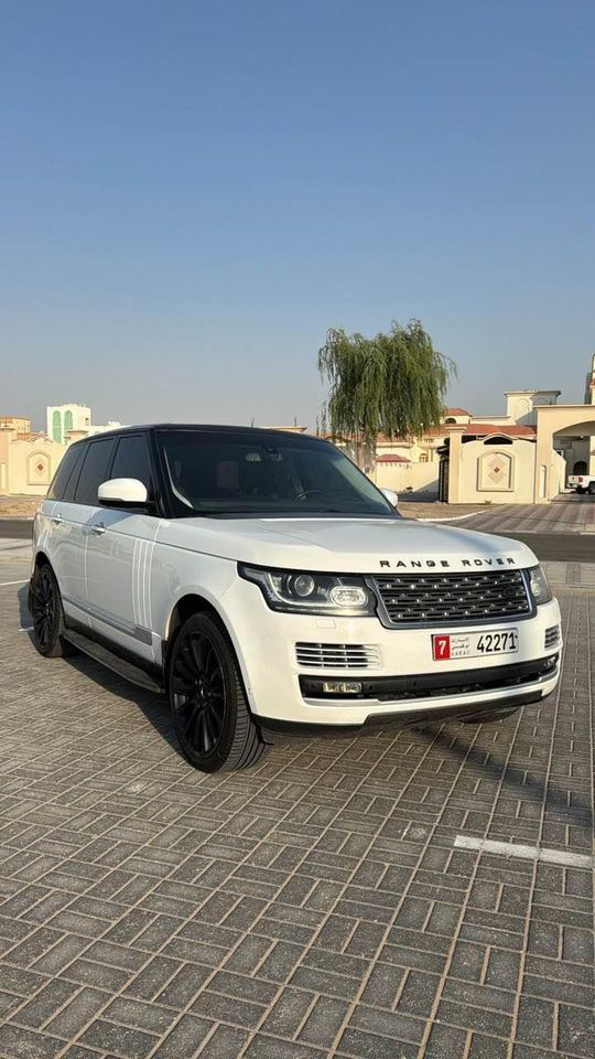 2014 Land Rover Range Rover in dubai