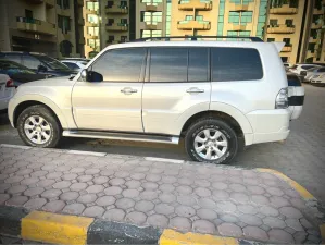 2015 Mitsubishi Pajero