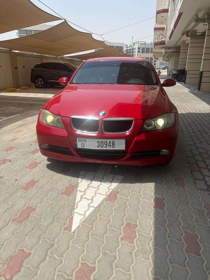 Bmw 325i model 2008 gcc 