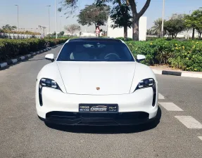 2021 Porsche Taycan in dubai