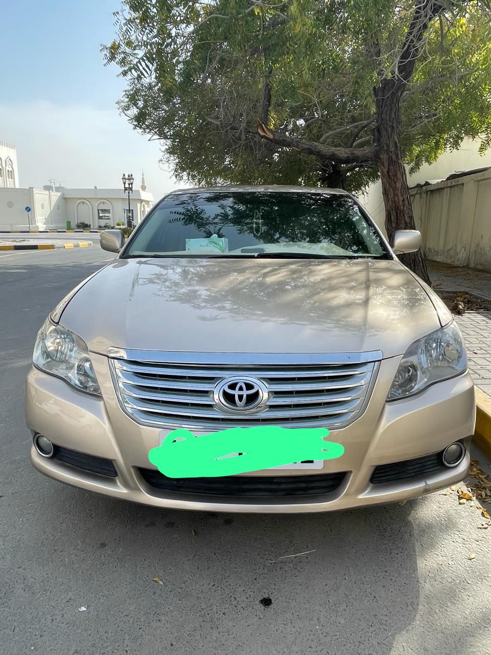 2009 Toyota Avalon in dubai