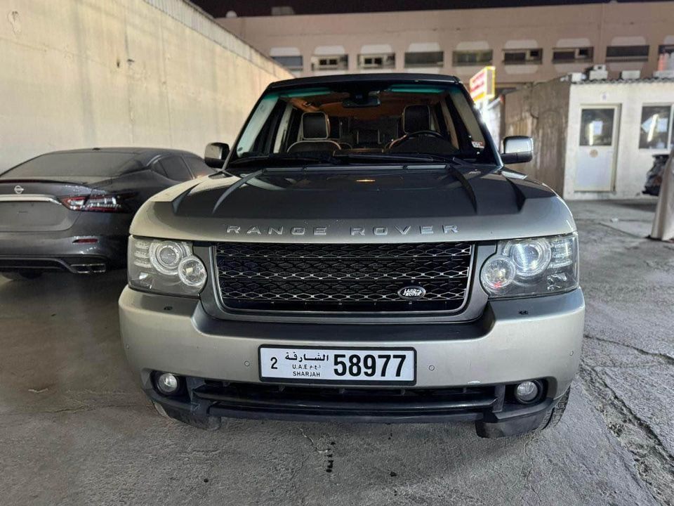 2011 Land Rover Range Rover in dubai