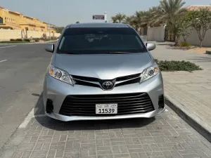 2019 Toyota Sienna in dubai