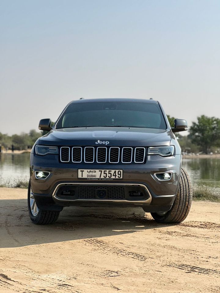 2017 Jeep Grand Cherokee in dubai