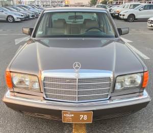 1990 Mercedes-Benz 500 560