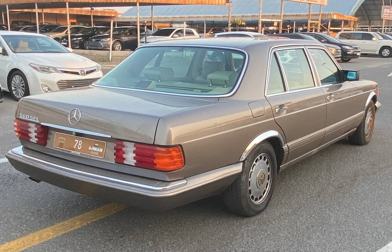 1990 Mercedes-Benz 500 560