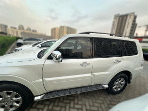 2013 Mitsubishi Pajero