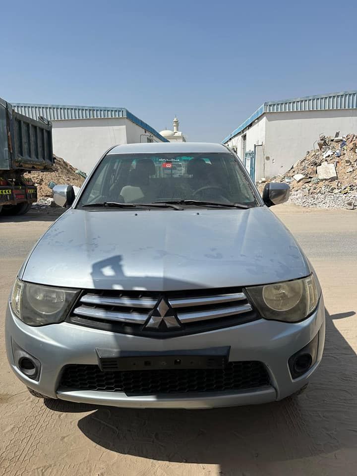 2013 Mitsubishi L200 in dubai