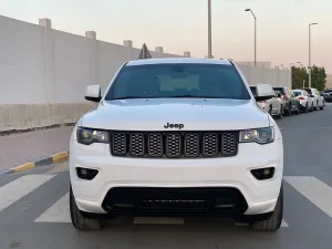 2019 Jeep Grand Cherokee in dubai