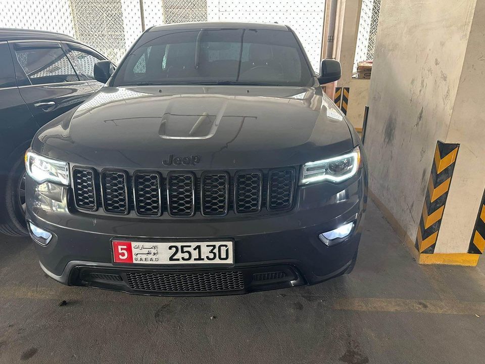 2018 Jeep Grand Cherokee in dubai