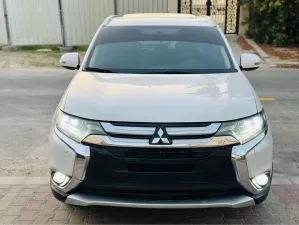 2016 Mitsubishi Outlander in dubai