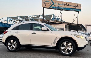 2009 Infiniti FX35 in dubai