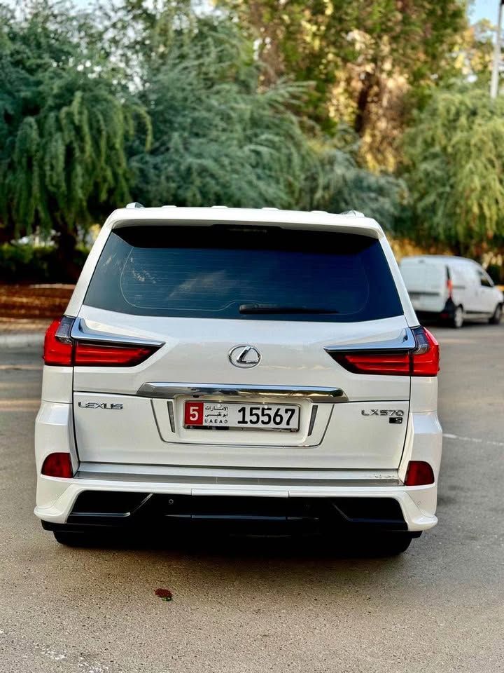 2017 Lexus LX 570