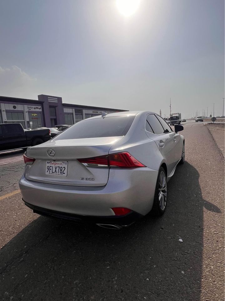 2018 Lexus IS 300