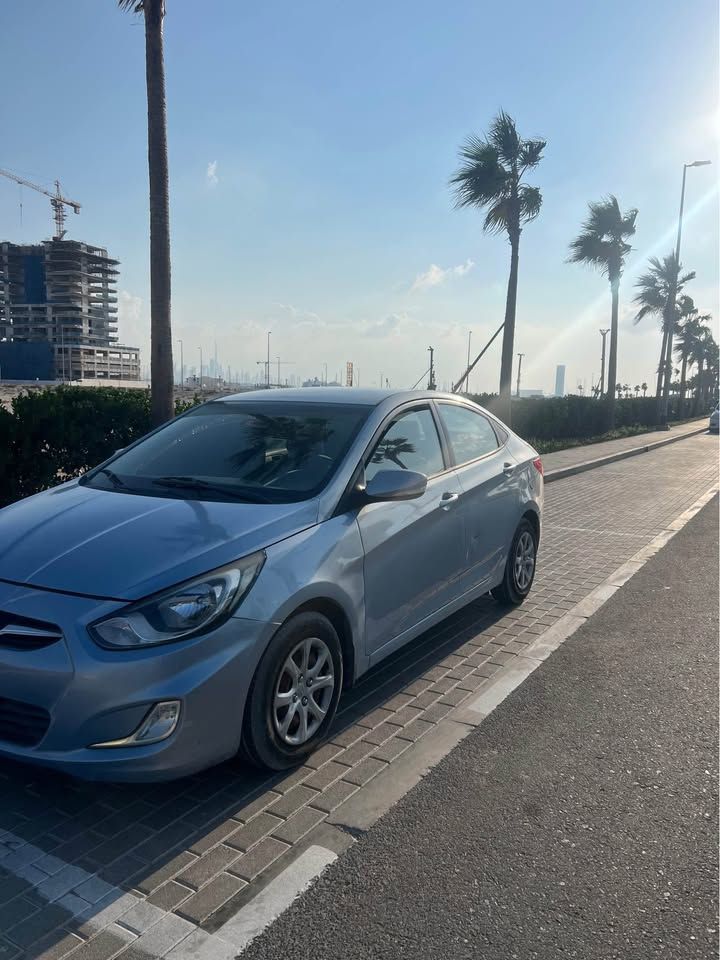 2013 Hyundai Accent Blue