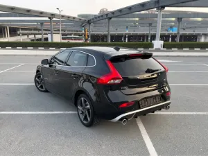 2016 Volvo V40