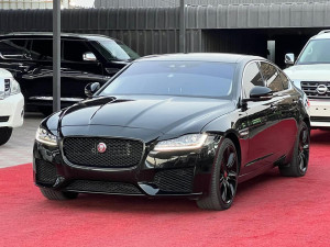 2019 Jaguar XF in dubai