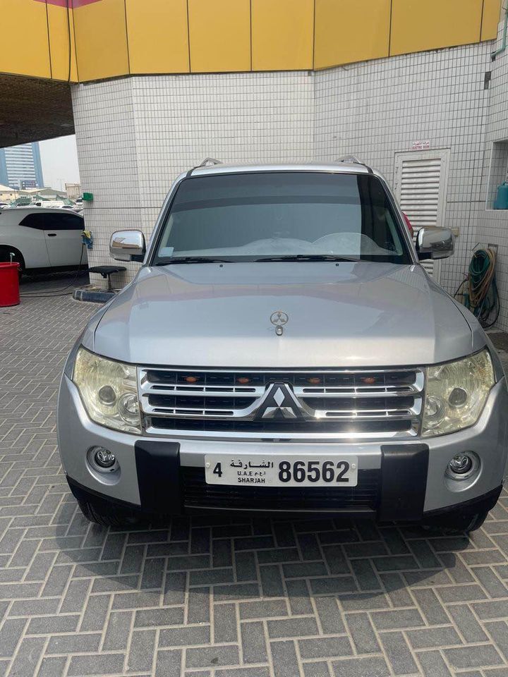 2009 Mitsubishi Pajero in dubai