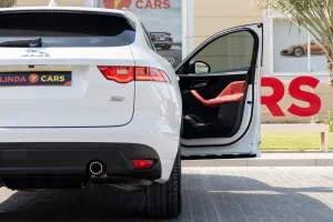 2018 Jaguar F-Pace