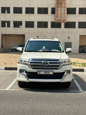 2016 Toyota Land Cruiser