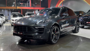 2020 Porsche Macan in dubai