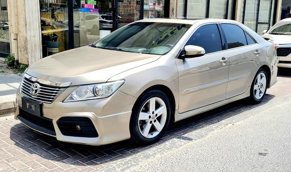 2012 Toyota Aurion