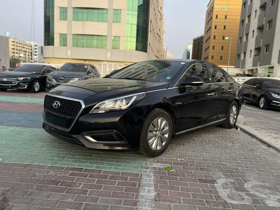 2015 Hyundai Santa Fe in dubai