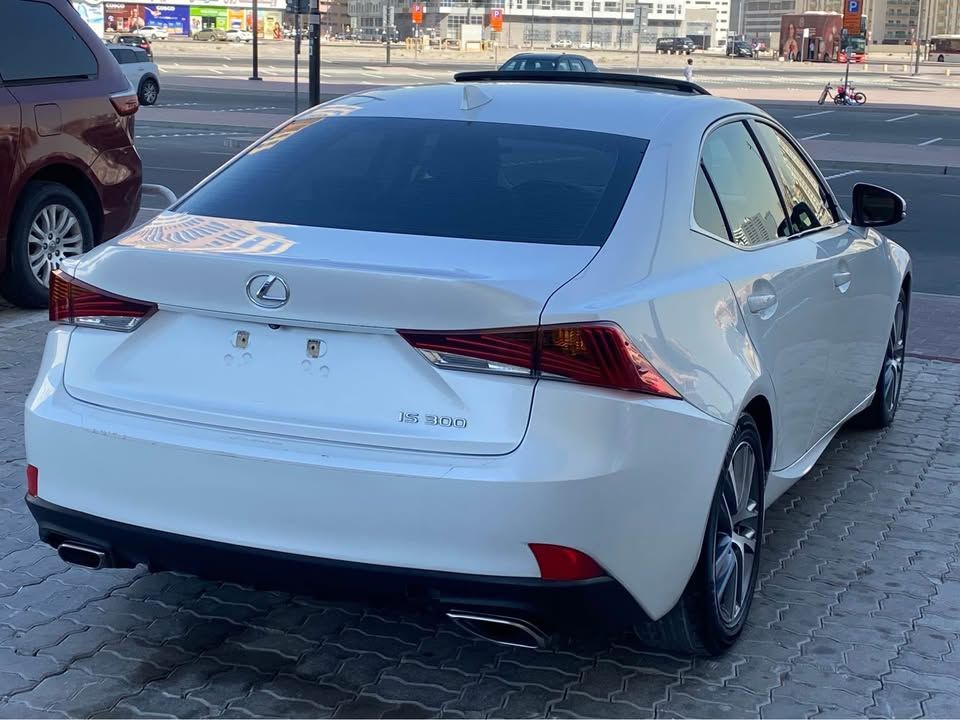 2019 Lexus IS