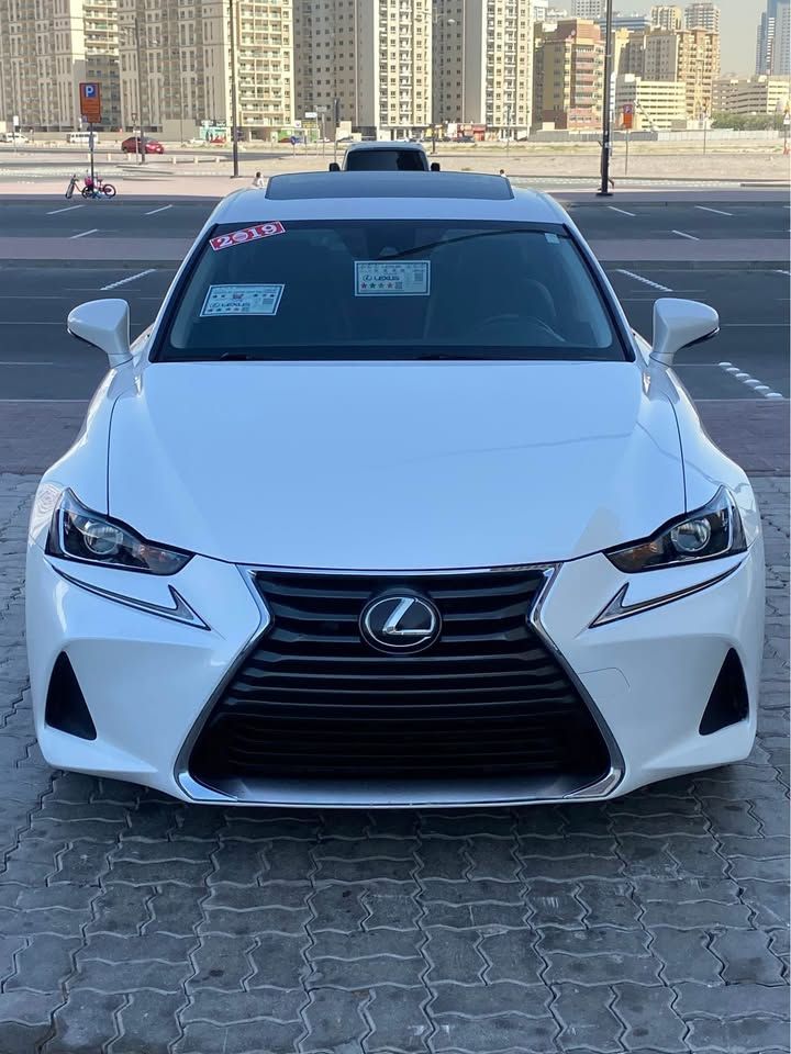 2019 Lexus IS