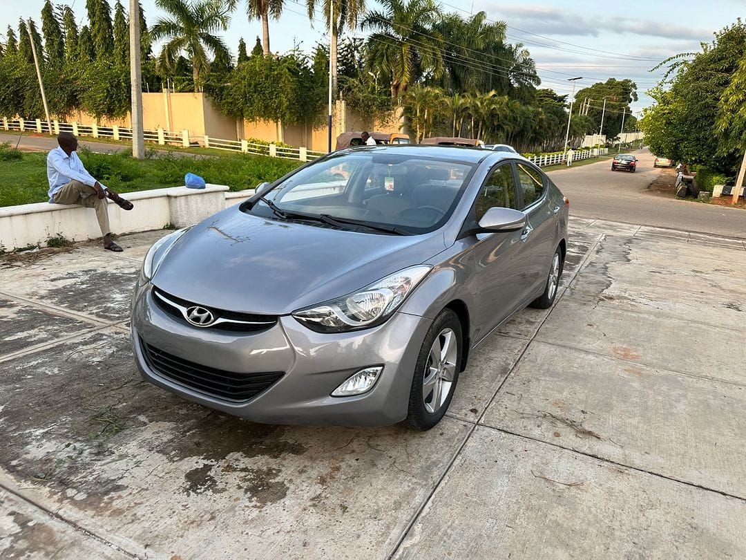 2012 Hyundai Elentra