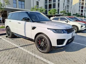 2014 Land Rover Range Rover Sport in dubai