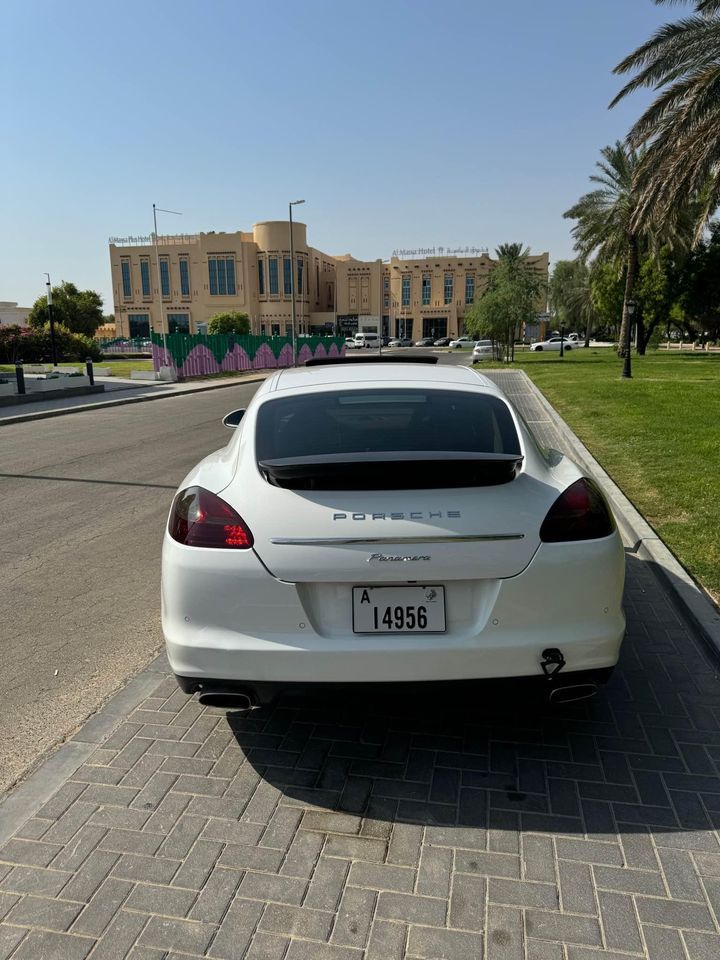 2011 Porsche Panamera