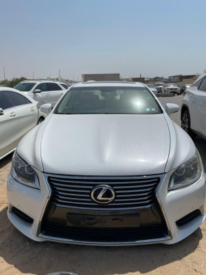 2013 Lexus LS 460 in dubai