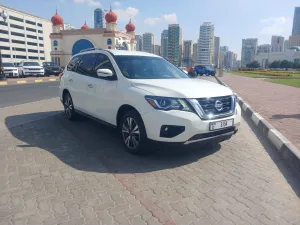 2017 Nissan Pathfinder in dubai