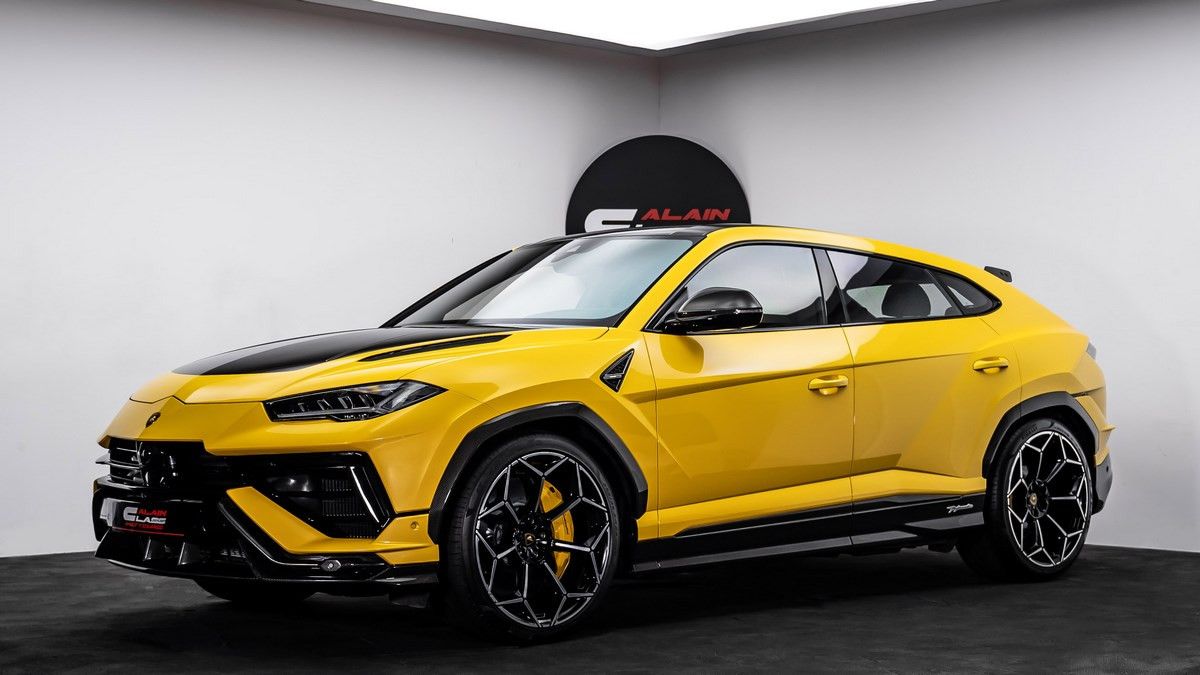 2023 Lamborghini URUS in dubai