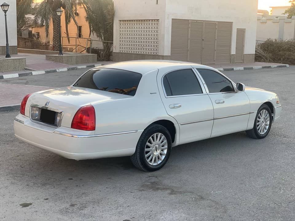 2003 Lincoln Town Car